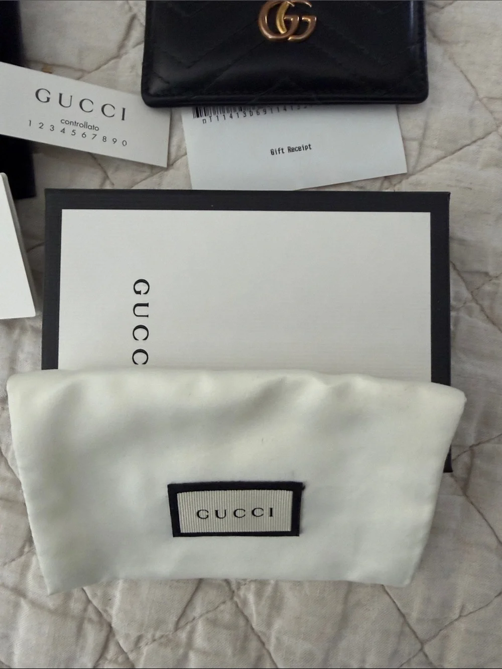 Gucci Black Quilted Leather Card Holder with Gold Double G - Picture 4 of 12